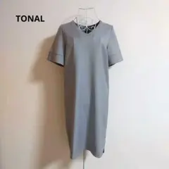 TONAL　Vネック　ラウンドスリット　ワンピースのサムネイル