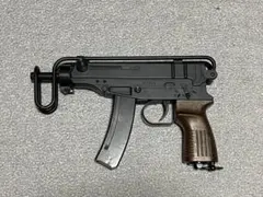 土日限定値下げ中】VZ61 SCORPION エアコッキングガン - メルカリ