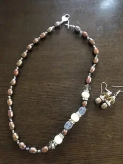 パールとビーズのネックレス・ピアスセット