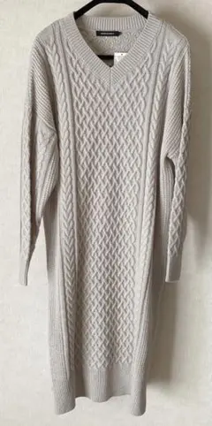 AMERICAN HOLIC Vネック　ケーブルニットワンピース