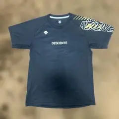 DESCENTE ダークブルー ラウンドネックシャツ