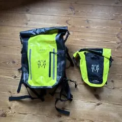 AMPHIBIOUS 防水バックパック＆ポーチ セットのサムネイル