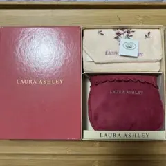 LAURA ASHLEY ハンカチとポーチのセット　箱無しのサムネイル