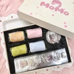 MoMo ミニロールケーキ4種＋マグネット&シール ほっこりスクイーズ