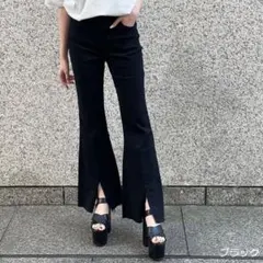 ゴージ　フレアデニムパンツ ブラック スリット入りのサムネイル