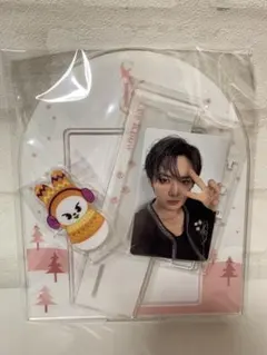 Stray Kids フォトカードスタンド Lee Know