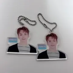 SEVENTEEN CAFE バーノン アクリルキーホルダー アクキー