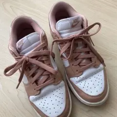NIKE ローカットスニーカー ピンク ホワイトのサムネイル