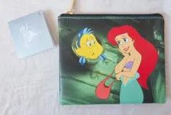 ディズニーストア　アリエル　フラットポーチ