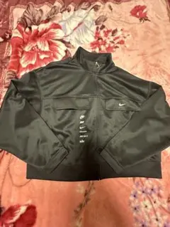 Nike ブラック ジップアップジャケット