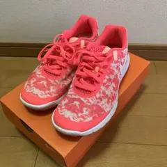 NIKEレディース スニーカー（24cm・サーモンピンク）のサムネイル
