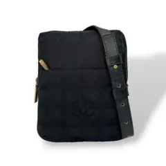 シャネル　ミニショルダーバッグ　ニュートラベルライン　ポシェット　ココマーク　黒