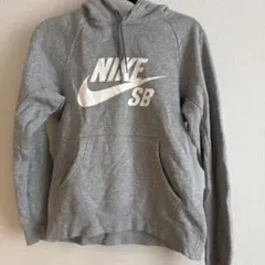 NIKE SB グレー パーカー フード付き