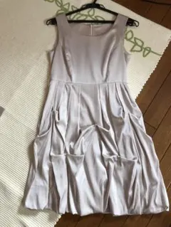 ノースリーブワンピース シルバー パール付き　サテン　結婚式　パーティー