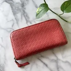 ボッテガヴェネタ イントレチャート ロングウォレット レザー レッドのサムネイル