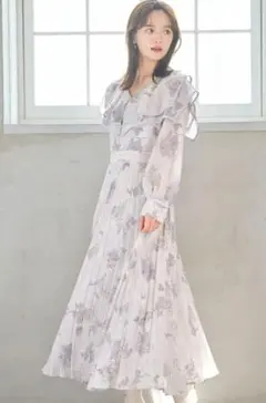 ビックカラーニュアンスフラワープリントプリーツワンピース　アイスグレー