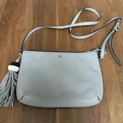 Tory Burch グレー ショルダーバッグ フリンジ付き
