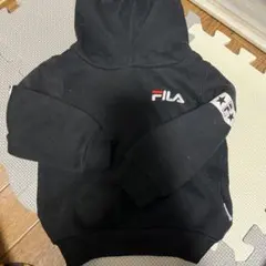 FILA 黒 フード付きトレーナー