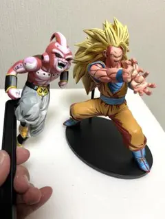 ドラゴンボール Z ブウ & 悟空 リペイント フィギュア ドラゴンボール Z ブウ & 悟空 リペイント フィギュア