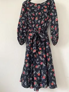 組曲　クミキョク　花柄　フレア　ワンピース　Aライン　七分袖　ひざ下丈　リボン