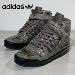 adidas スニーカー