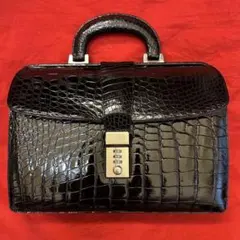 シャイニング加工ビジネスバッグのサムネイル