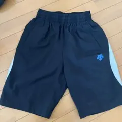 DESCENTE ハーフパンツ 黒 水色 S/XS