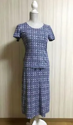 ローラアシュレイ　ブルー　綿100%　花柄　セットアップ　Tシャツ　スカート