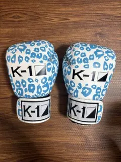 K-1 ボクシンググローブ 12 oz 青いヒョウ柄