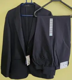 新品UNIQLO 　感動セットアップ