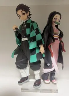 鬼滅の刃 フィギュア 竈門炭治郎 竈門禰豆子 2体セット　アクリル台座