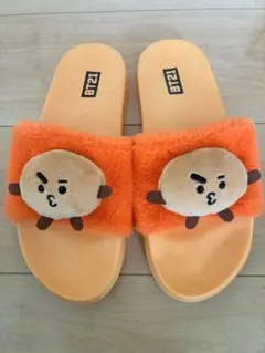 BT21 ファーサンダル オレンジ Mサイズのサムネイル