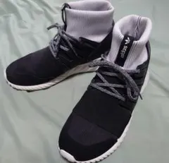 adidas TUBULAR DOOM