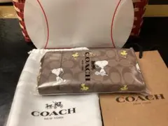 新品未使用未開封コーチCOACH スヌーピー柄 長財布本物ラウンド 