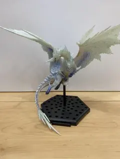 モンスターハンター イヴェルカーナフィギュア