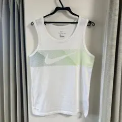 NIKE タンクトップのサムネイル