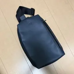 TAKEO KIKUCHI タケオキクチ ライトウェイト ボディーバッグ