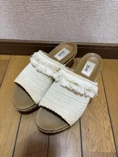 Le Talon GRISE フリンジ サンダルのサムネイル