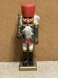 ドイツ製木製くるみ割り人形