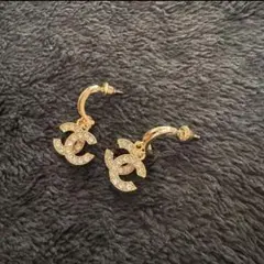 CCロゴ ゴールドフープピアス