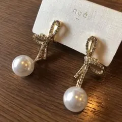 【No.549】可愛いクラシカル縦リボンパールイヤリング新品上品清楚華やかお嬢様のサムネイル