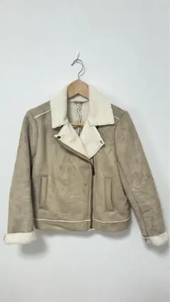 【GU】ムートンタッチバイカーブルゾン　ムートンコート