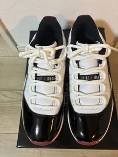 Nike Air Jordan 11 　“ジムレッド”