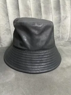 【1秒で外出】niko and... 汚れに強いフェイクレザーバケットハット 黒