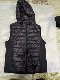 ユニクロ UNIQLO ダウン フード付ベスト