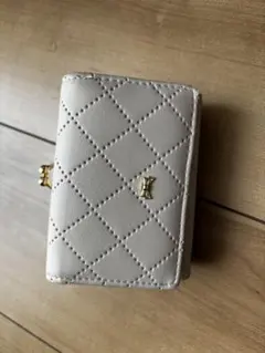 グレー キルティング 三つ折り財布