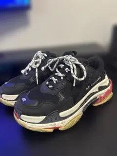 BALENCIAGA Triple S ブラック 26.5cm スニーカーのサムネイル