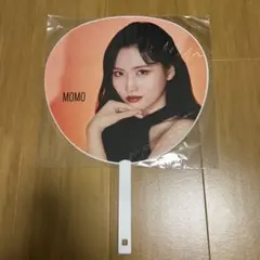 2026年最新】twice モモ うちわの人気アイテム - メルカリ