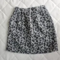 OLIVEdesOLIVE　ヒョウ柄ミニスカート グレーと黒