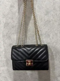 ブラックキルティングショルダーバッグ